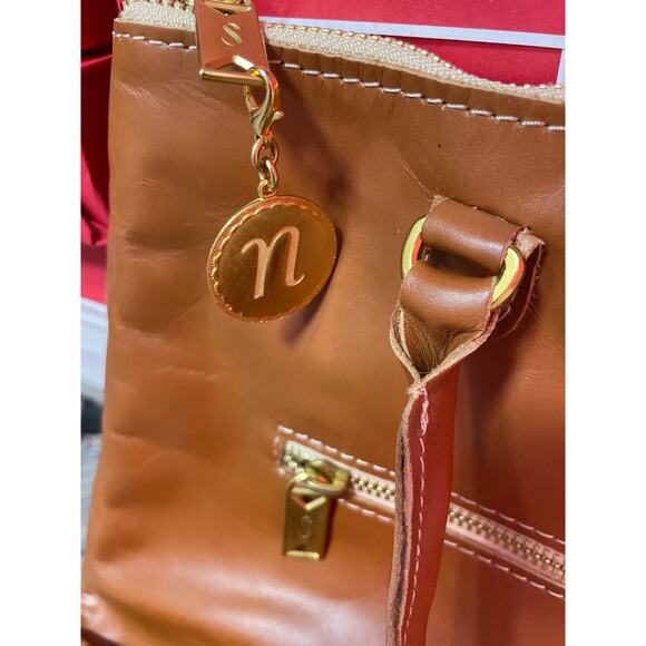 JW (John Wind) Alphabet Coin Charm Letter ”n” Great for zippered handbags. - Picture 1 of 3